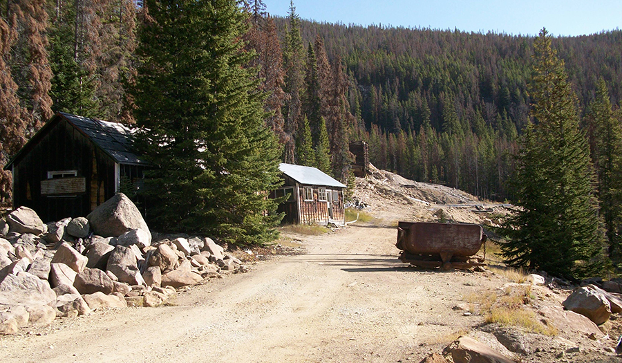 Crystal Mine buildings